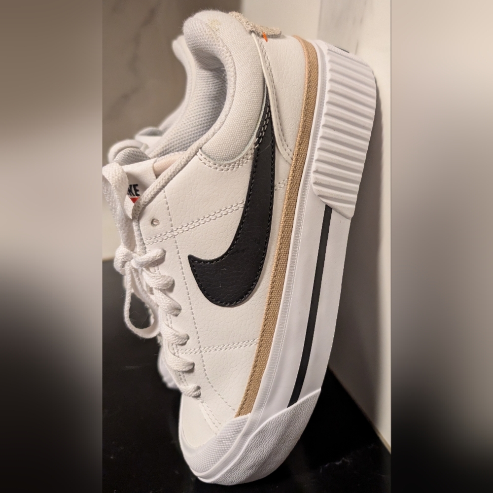 Nike Court Legacy Lift Platform Sneakers Size 7 MSRP $94.99 - Picture 6 of 11